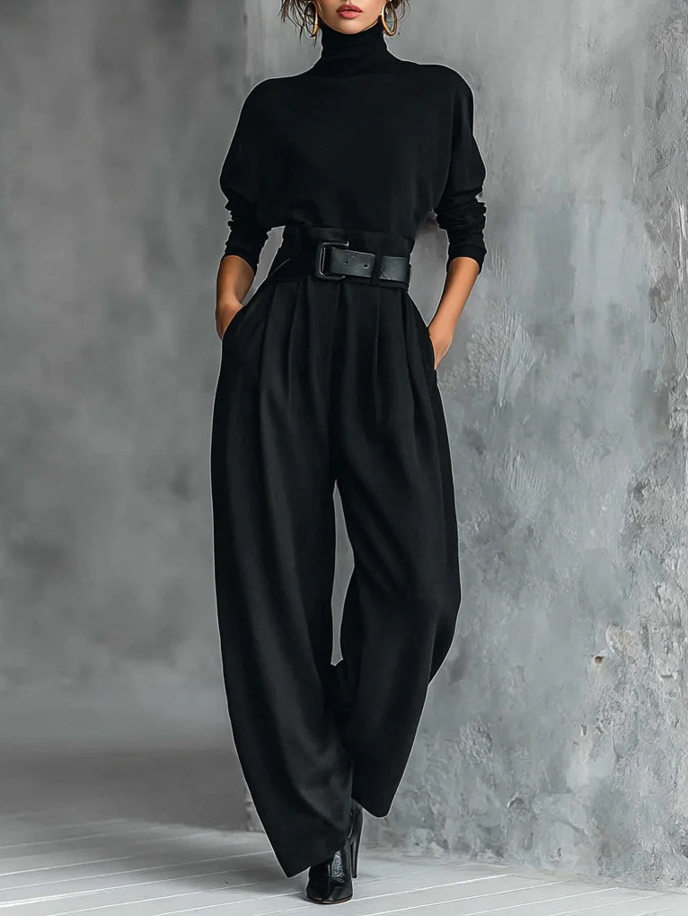 Doris – Conjunto Negro de Dos Piezas con Cuello Alto