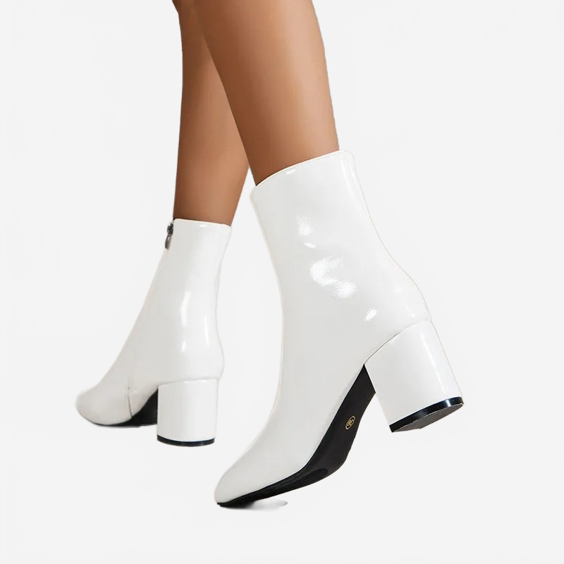 VILLAGE | TACONES DE CUERO