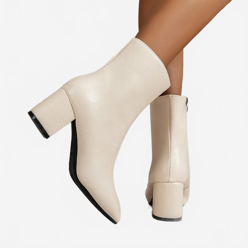 VILLAGE | TACONES DE CUERO